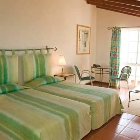 Quinta Mae Dos Homens Aparthotel