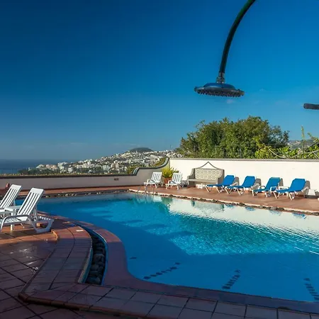 Quinta Mae Dos Homens Aparthotel 3*