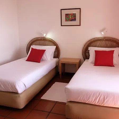 Ξενοδοχείο με διαμερίσματα Quinta Mae Dos Homens Φουνκάλ